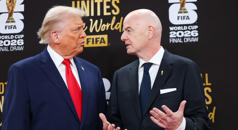 Kitört a foci-vb legnagyobb botránya, miután Donald Trump telefonált egyet