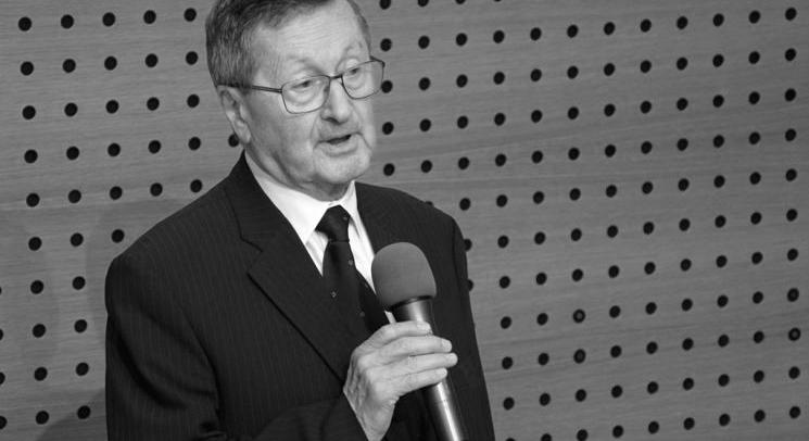 Meghalt Gyulai József Széchenyi-díjas fizikus, az MTA rendes tagja