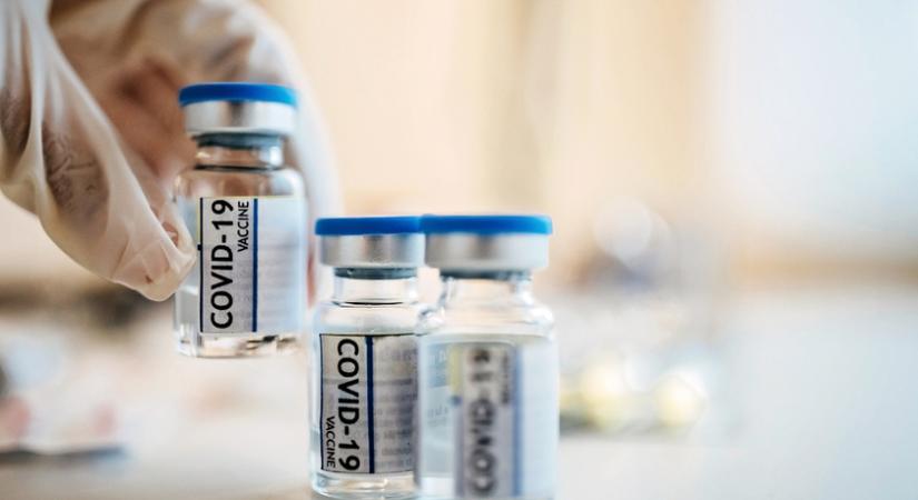 Ilyen valójában a koronavírus elleni vakcina az immunológus szerint: kemény kritikával illette az oltáselleneseket