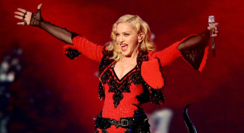 Madonna posztolt egy régi fotót, amin inkább hasonlít Paris Hiltonra, mint önmagára