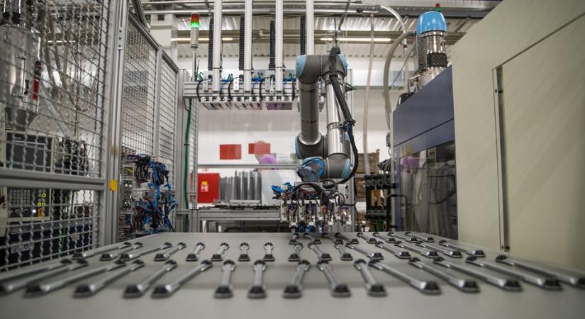 Együttműködő robotok - Az automatizálás lehetőségei a műanyag- és polimerfeldolgozásban