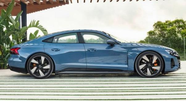 Elektromos, sportos és progresszív – Az Audi e-tron GT