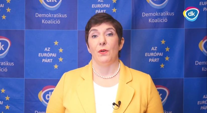 Fidesz: Gyurcsányék a 13. havi nyugdíj elvételéről elfelejtettek konzultálni