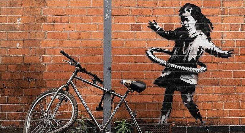 Kibontatta a szépségszalon falát a műgyűjtő, aki megvette Banksy egyik alkotását