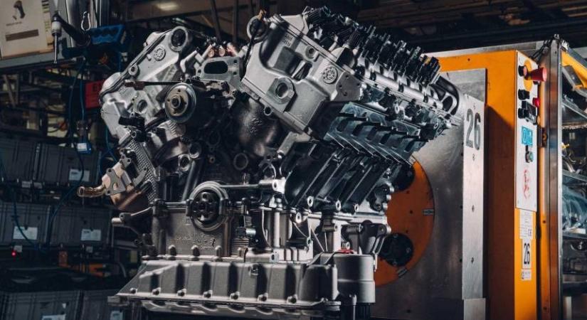 Elkészült az első 12 hengeres motor a Bentley Bacalarhoz