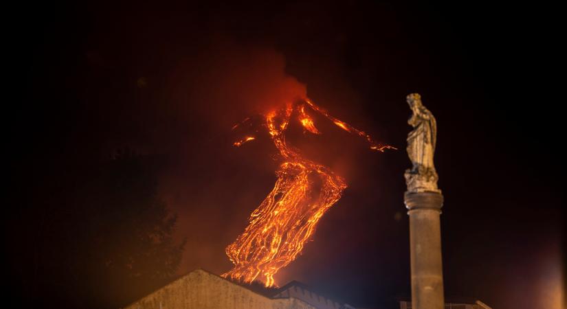 Vulkánkitörés Olaszországban