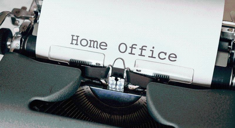 A fél világ home office-ban – mire kényszerültek a munkáltatók?