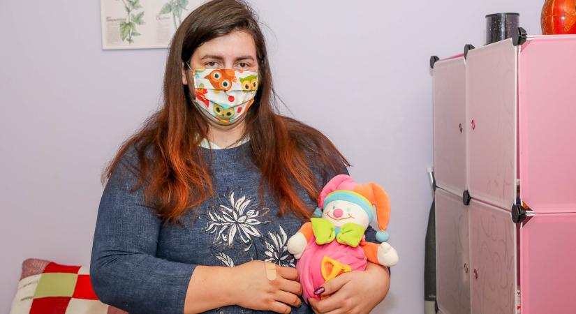 Három héttel a szülés előtt vesztette el a babáját a nyúli házaspár