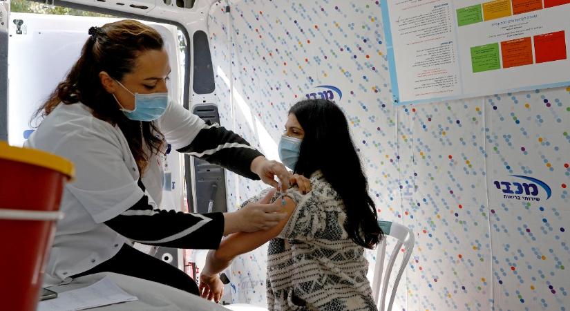 85 százalékban eredményes volt egyetlen dózis a Pfizer-BioNTech-vakcinából egy izraeli kórházban