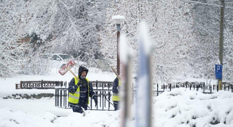 Havazásra, jegesedésre figyelmeztetnek a meteorológusok
