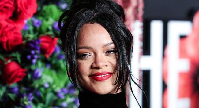 Egymilliárd dollárt ér Rihanna cége – bugyikkal szedte meg magát az énekesnő