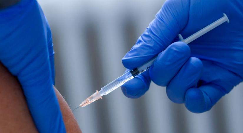 Újabb gyógyszergyártó kérte a vakcinája engedélyeztetését a WHO-tól