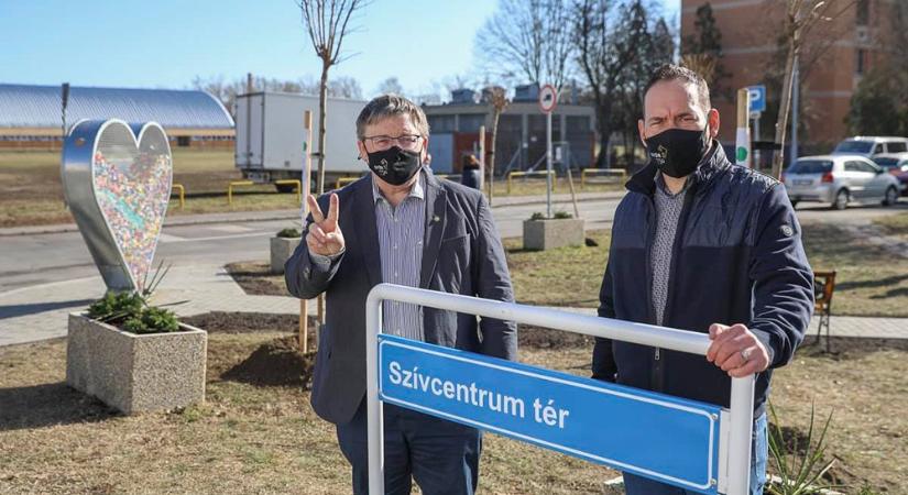 Szívcentrum teret nevezett el Győrben a kardiológus polgármester