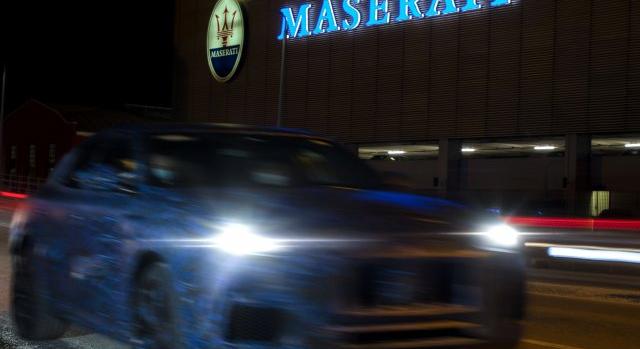 Kémfotókon a Maserati új SUV-ja, még idén megérkezik