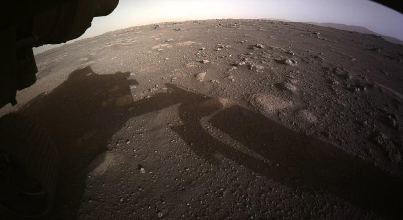 Érkeznek a fényképek és újabb hírek a Marsról