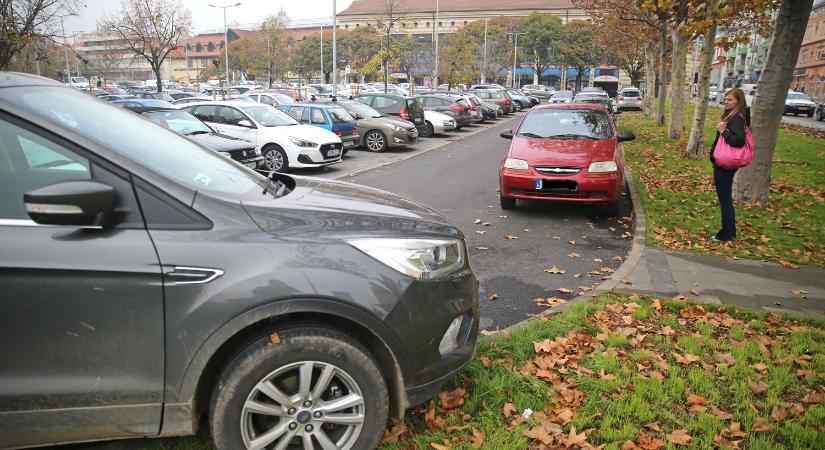 Tízezer forint volt a parkolás – mérgelődik olvasónk