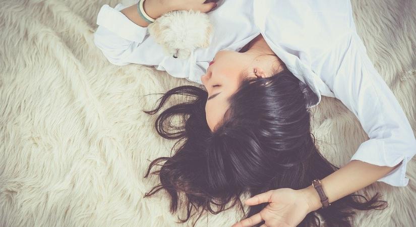 Alvó és éppen álmodó emberekkel is lehet beszélgetni egy új kutatás szerint