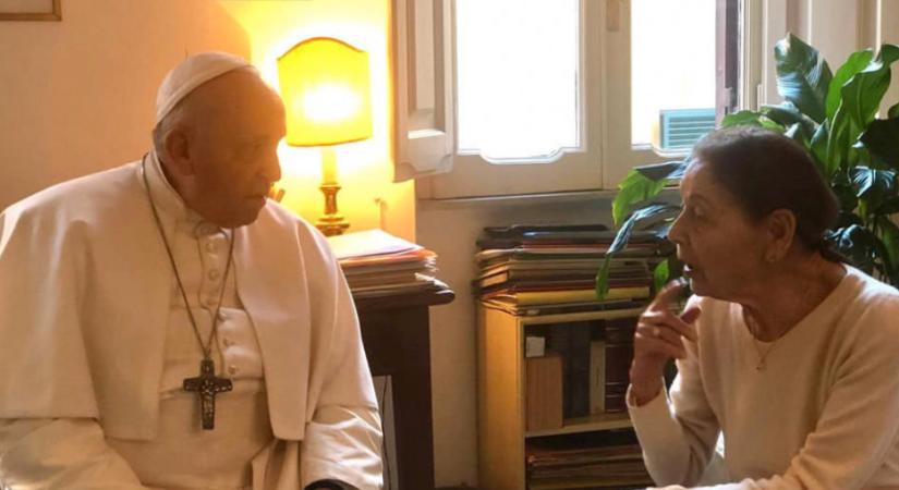 Ferenc pápa meglátogatta Edith Bruckot