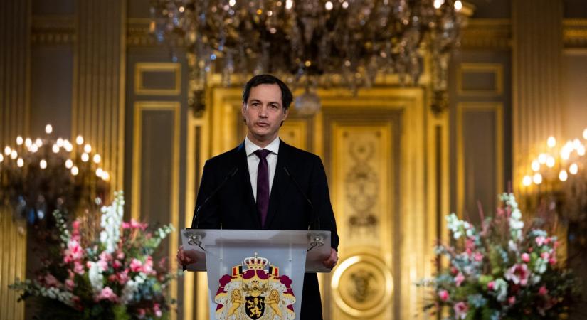 Belga nyitás: kiállt a miniszterelnök a kamerák elé és elmondta, hogy március és május között négy forgatókönyv van