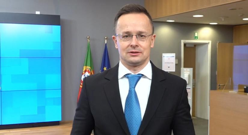 Újabb szankciókra készül az EU Oroszországgal szemben Navalnij miatt, Szijjártó inkább a brüsszeli kettős mércéről beszél