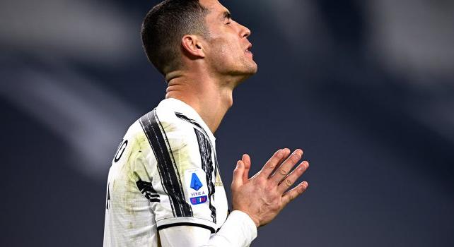 Cristiano Ronaldo hibázott üres kapura, majd büntetett - Videó