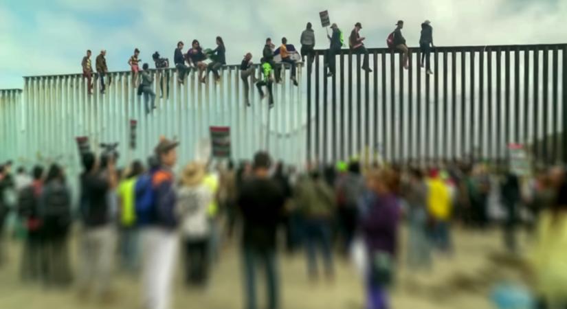 A menedékkérők továbbra sem léphetnek be Mexikóból az Egyesült Államokba