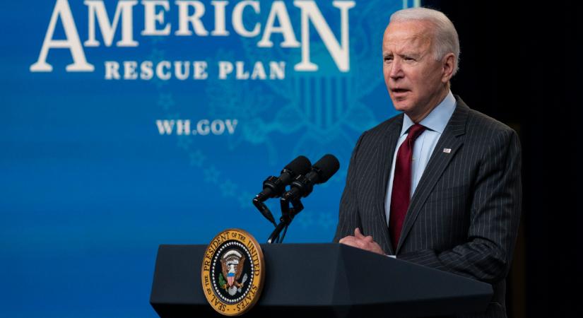 Biden szövetségi pénzosztást rendez a bajbajutott kisvállalkozásoknak