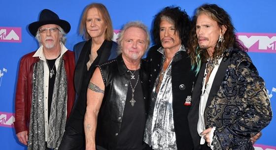 Még egy évvel elhalasztották az Aerosmith budapesti koncertjét
