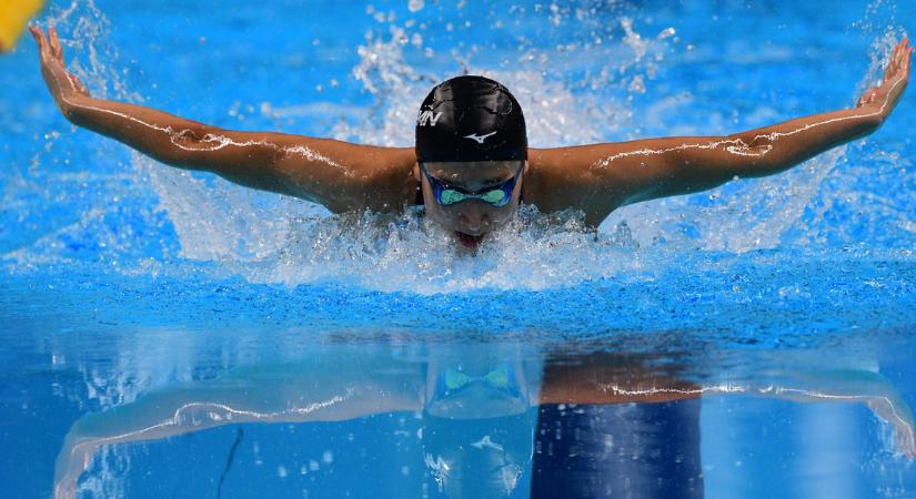 Indulhat az olimpiai selejtezőjén a leukémiával kezelt úszónő
