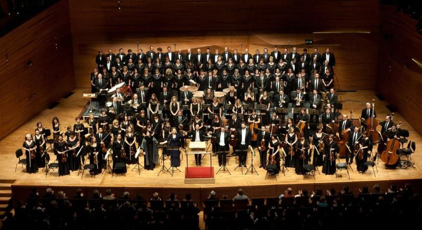 Online koncertet ad a Pannon Filharmonikusok zenekar
