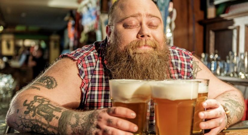 Nagy hír a sörivóknak: a kocsmában csak hét másodpercet kell várniuk az italukra