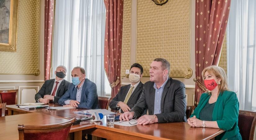 Kormányellenes polgármesterek megbeszélték, hogy a kormány nem jó!