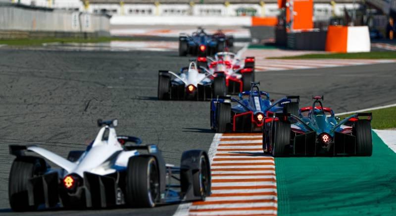 Dupla villanyfényes futammal indul a Formula-E első vb-szezonja – itt a program