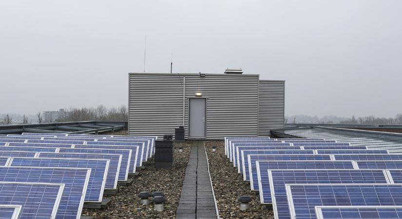 MEKH: elhagyott ipartelepekre telepítenének napelemeket