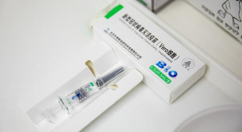 Kübekháza polgármestere arra kéri a háziorvost, hogy csak annak adjon be kínai vakcinát, aki ezt írásban kéri