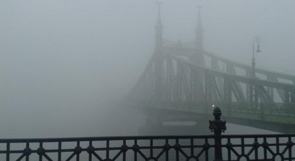 Nem szabadulunk a ködtől: figyelmeztetést adott ki a meteorológiai szolgálat