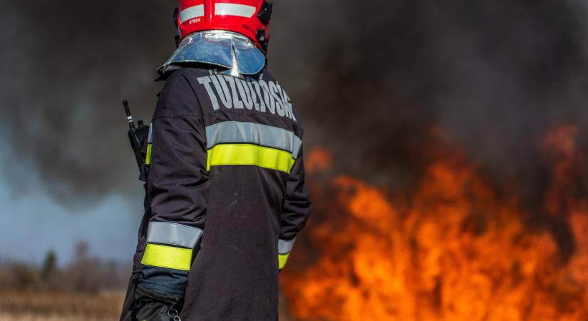 Tűzoltók mentették ki a felrobbant vásárhelyi tanya lakóját