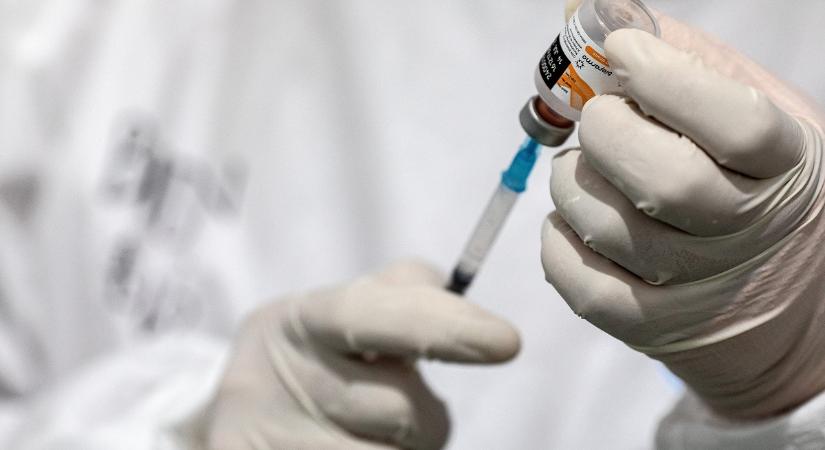 Példátlan alapjogi dilemma elé állíthatják a vakcinagyártók a kormányokat