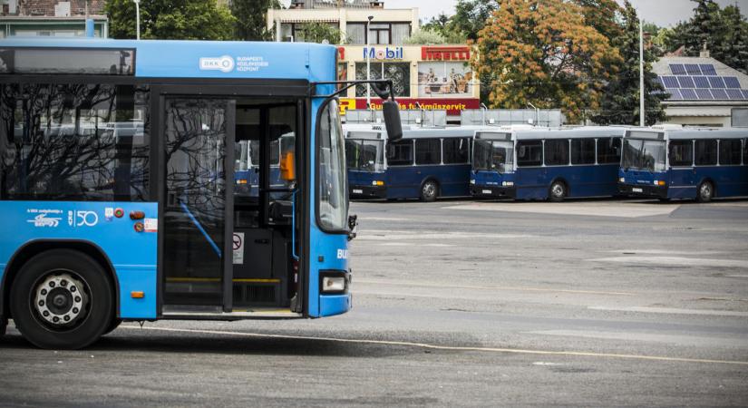 Megvágták egy nő arcát egy csepeli buszon