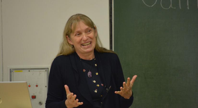 A fehérvári kötődésű Kiszely Márta szeizmológus tartott előadást az InSight-küldetésről