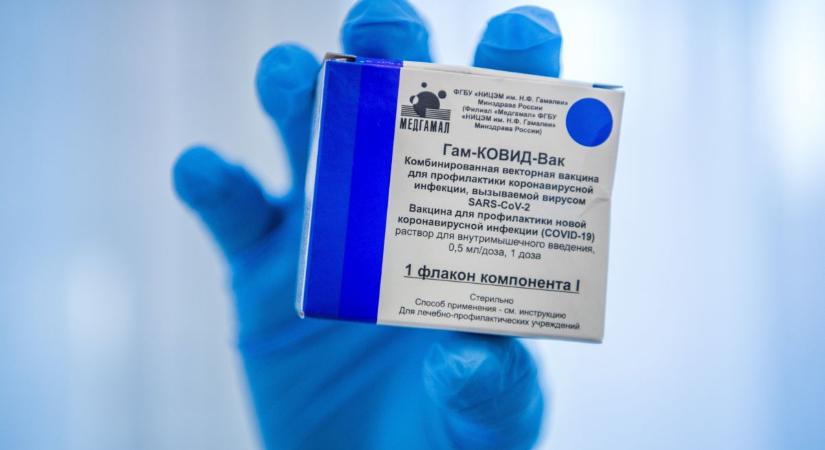 Továbbra sem kérték az uniós gyógyszerügynökségen a Szputnyik engedélyezését