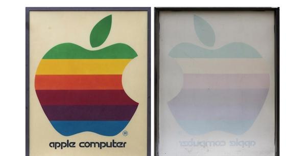 3,5 millió forintért kerül kalapács alá az Apple szivárványos táblája