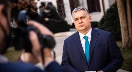 Orbán: versenyt futunk az idővel. Get vaccinated!