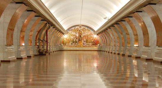 Arcfelismerő rendszerrel szerelik fel a moszkvai metrót