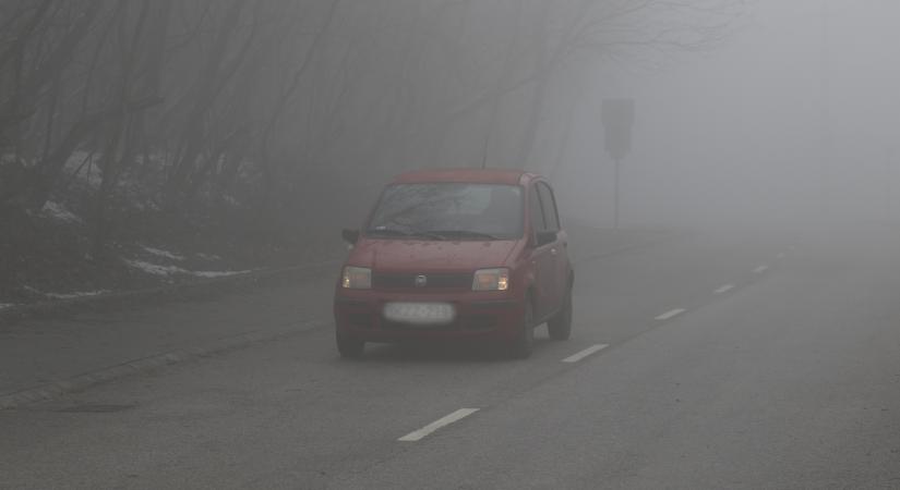 Kiadták a figyelmeztetést: sűrű ködbe borul Komárom-Esztergom megye