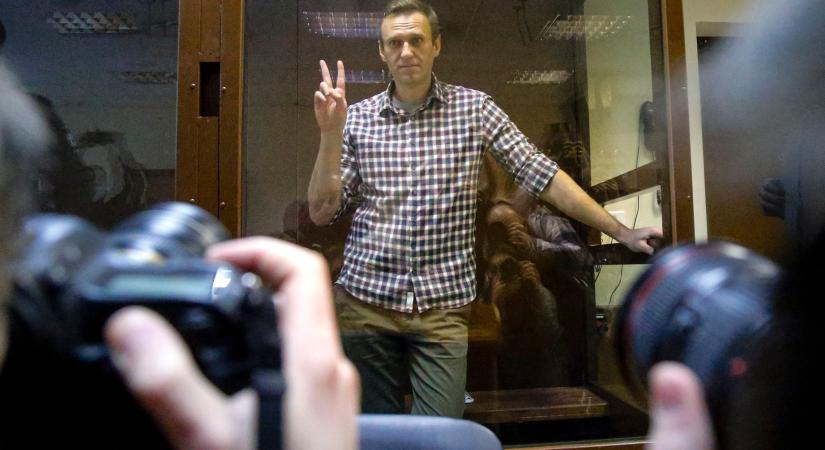 Elszállították Alekszej Navalnijt, ügyvédje sem tudja, hol van