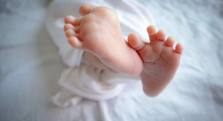 Kevesebb mint tizedére csökkent tizenöt év alatt a kórházban hagyott babák száma Háromszéken