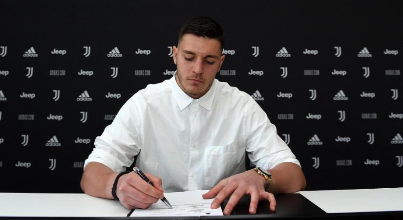 A Juventus szerződést hosszabbított a magyar kapussal