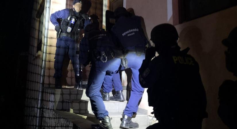 Lecsaptak a rendőrök a csornai droghálózatra