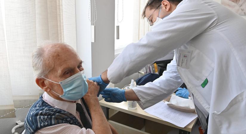 Az idősotthonok lakóinak többsége kéri a védőoltást